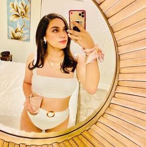 Meet your Posher, Analy